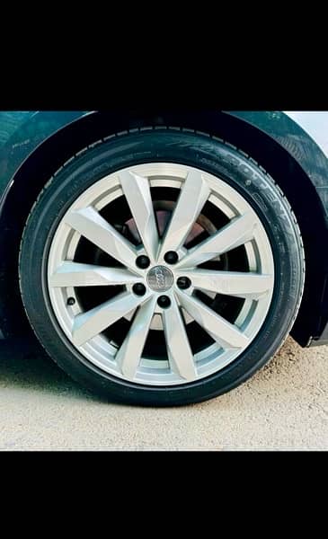 AUDI A5 rim tyre sports back 1