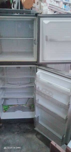 dawlance fridge 2