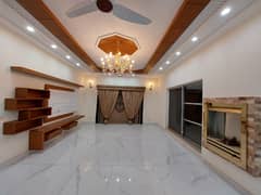 A Beautiful Designer 1 Kanal Brand New FOR RENT UPPER PORTION OR LOWER PORTION LOCK h On Vip Location Close To Park In Bahria Town Lahore