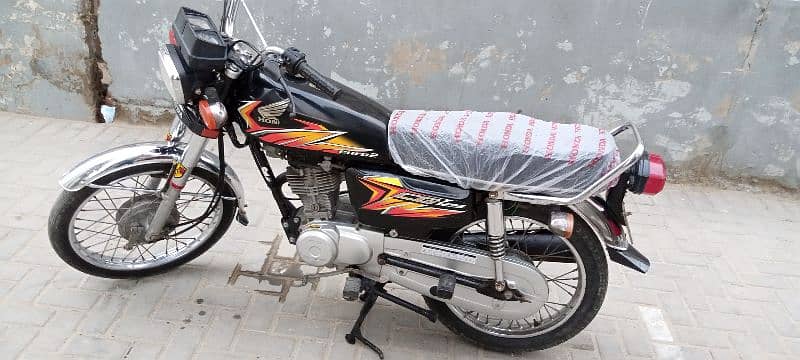 Honda 125 Larkana Number 2020 3