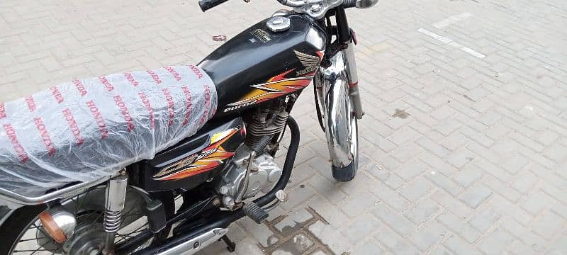 Honda 125 Larkana Number 2020 7