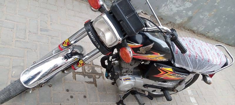 Honda 125 Larkana Number 2020 9