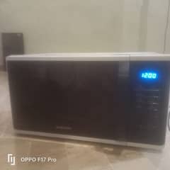 Almost new Samsung microwave