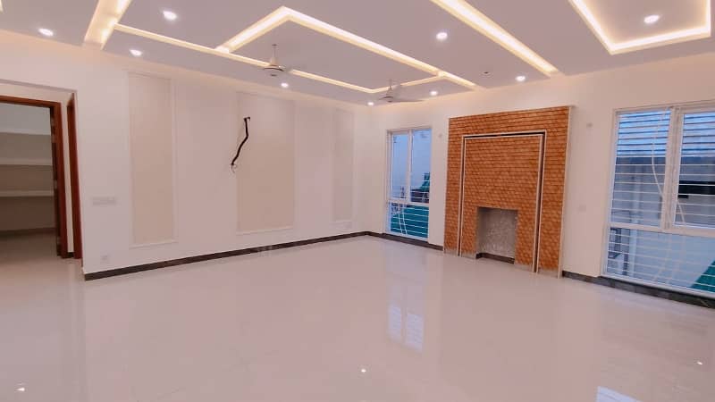 1 Kanal Brand New Upper Portion For Rent In DHA Phase 3 3