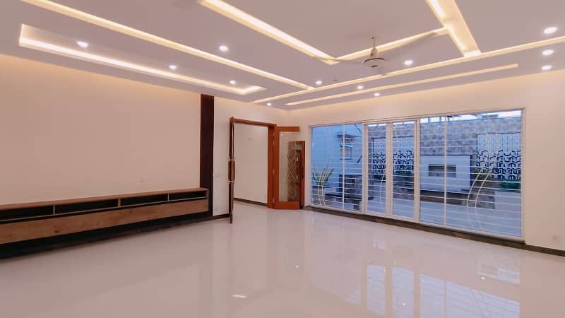 1 Kanal Brand New Upper Portion For Rent In DHA Phase 3 7