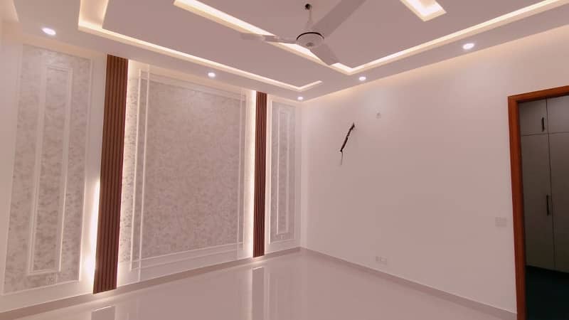 1 Kanal Brand New Upper Portion For Rent In DHA Phase 3 11