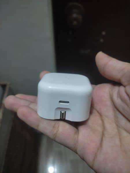 APPLE IPHONE 20W CHARGER 4