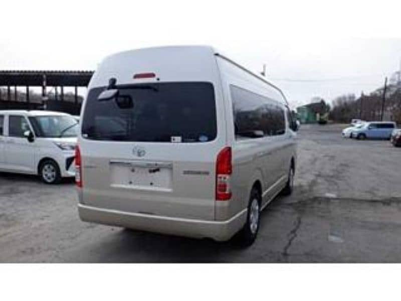 Toyota Hiace 2024 1