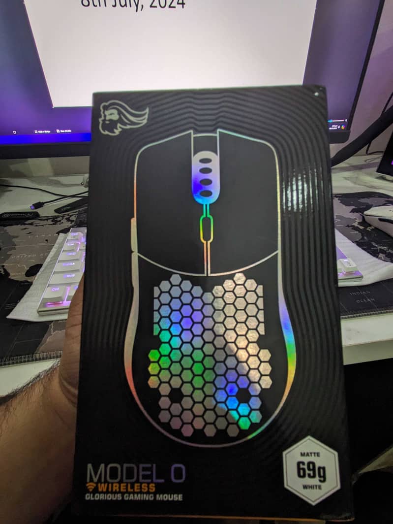 Glorious Model O Wireless White RGB Gaming Mouse 1