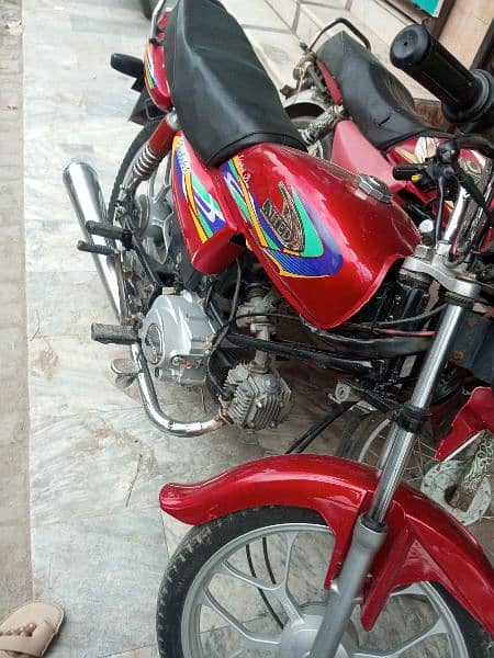 United bike 100 cc tyre tube new engine pack all Punjab number 3