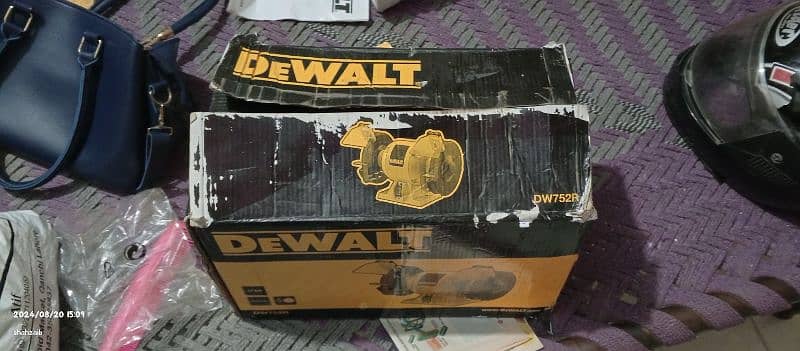 DeWalt beach grander brand new 1