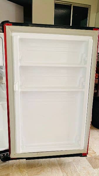 PEL ROOM REFRIGERATOR JUST LIKE NEW SLIGHTLY USED 4