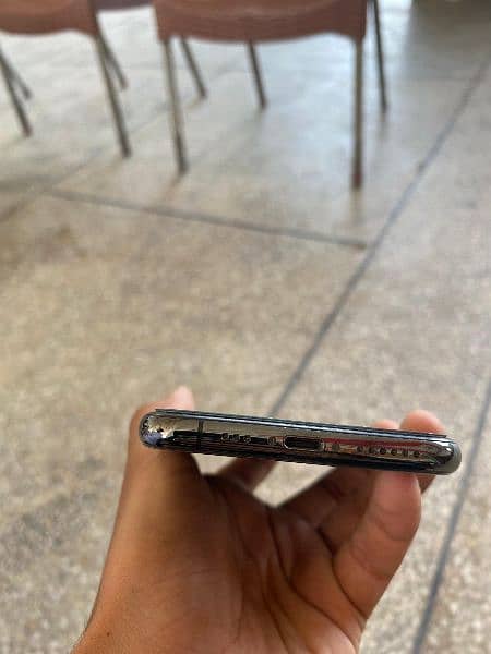 iPhone xs 64gb Factory Unlocked 1