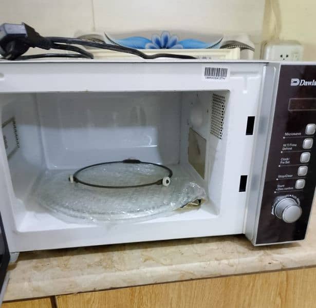 Dawlance microwave oven 1