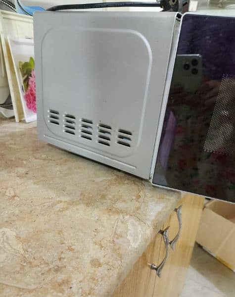 Dawlance microwave oven 3