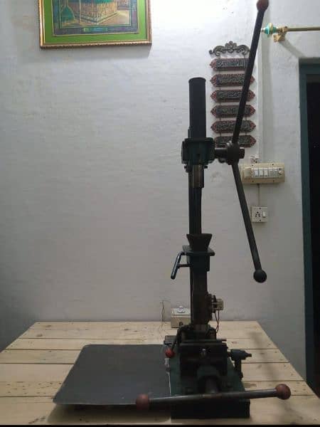 Hand moulding machine 1