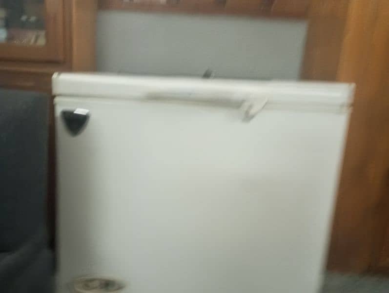 Waves Freezer for Sale. Very good quality. 6