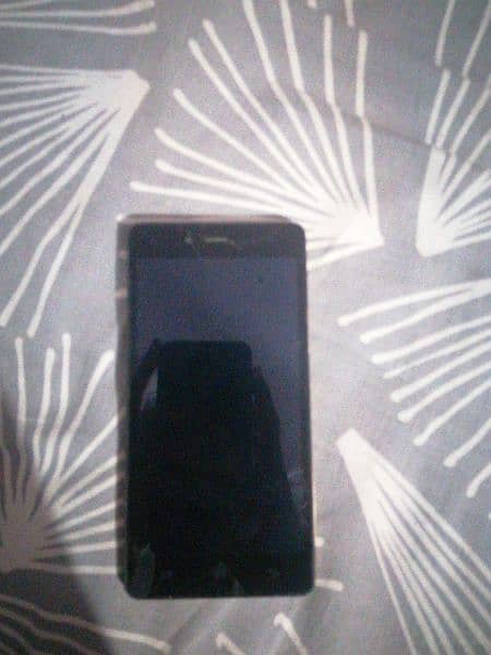 urgent sale infinix hote 4 golden colour 1