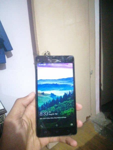 urgent sale infinix hote 4 golden colour 3