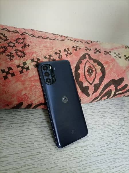 moto g5 g he 2022 12 version ha condition bilkul new he argent sell 0