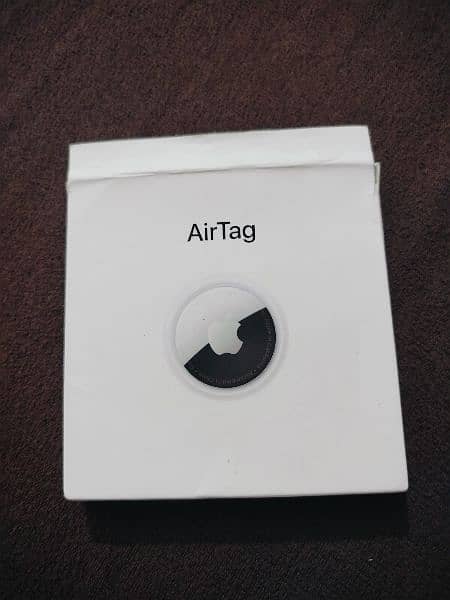 apple original airtag with box 0