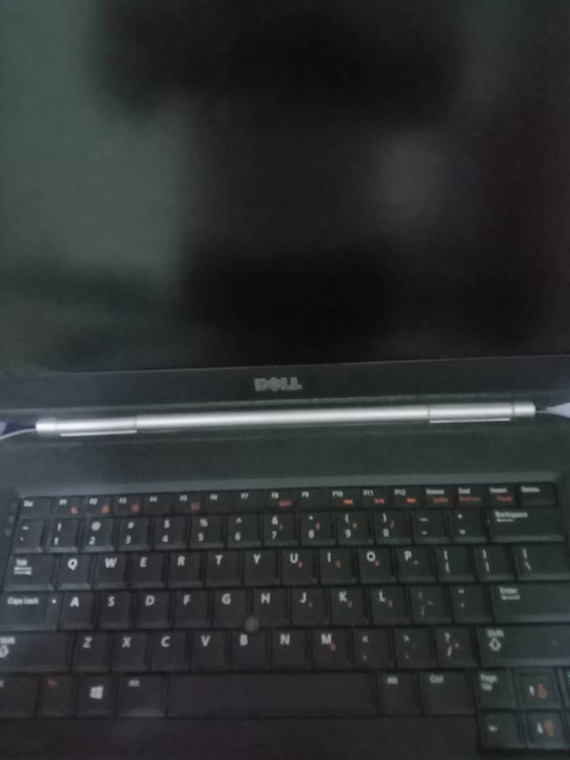 Dell Laptop condition 7/10 1