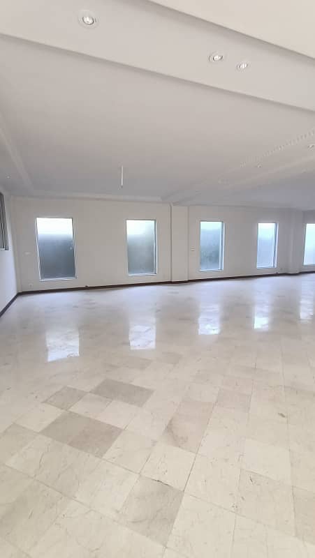 3500 Sq Ft Office For Rent In Gulberg Main Boulevard 9