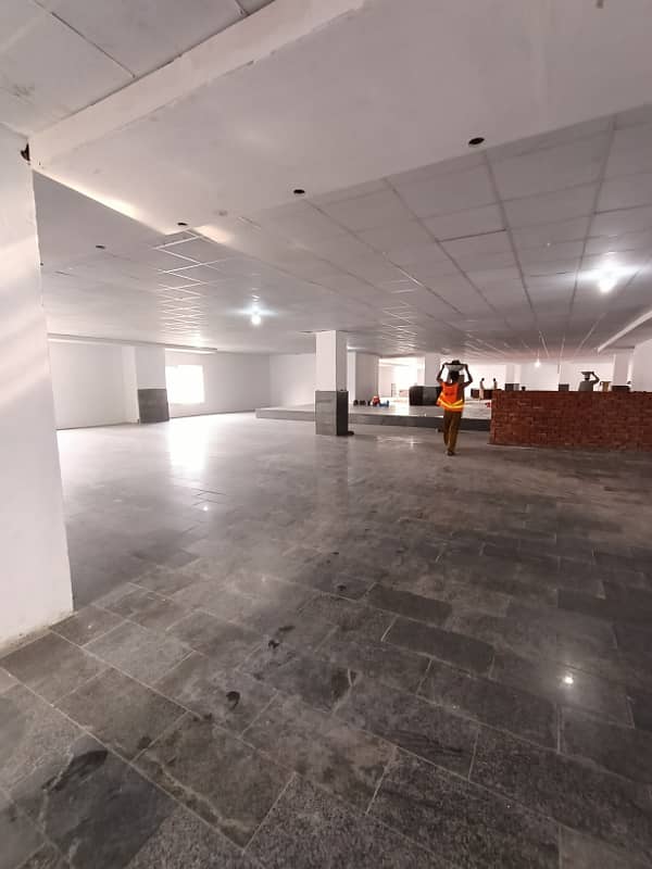 15000 Sq Feet Office For Rent In Gulberg 7