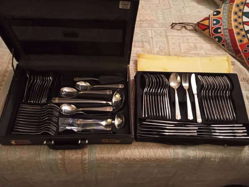 Urgent sale SOLINGEN GERMANY 72 PCS STAINLESS 18/10 CUTLERY SET 2