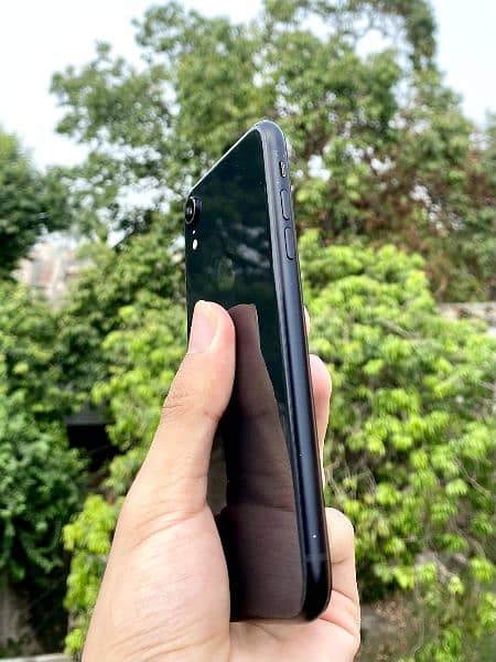 IPHONE XR non active 1