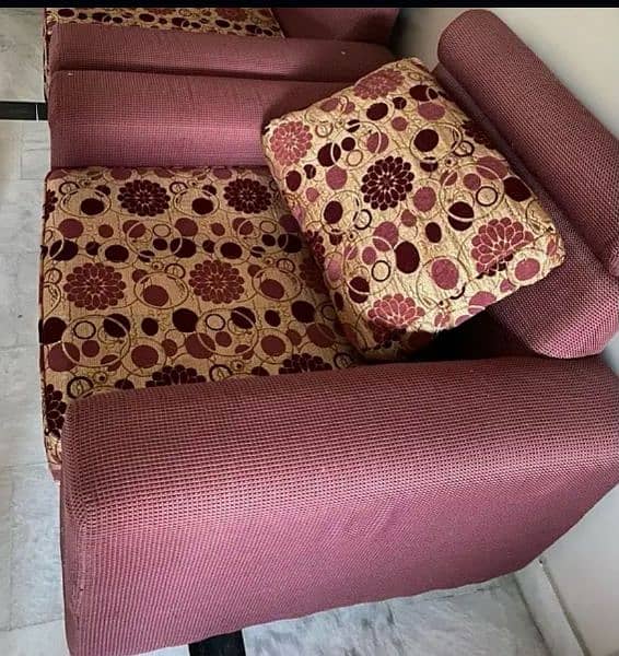 7 seater sofa good condition 1