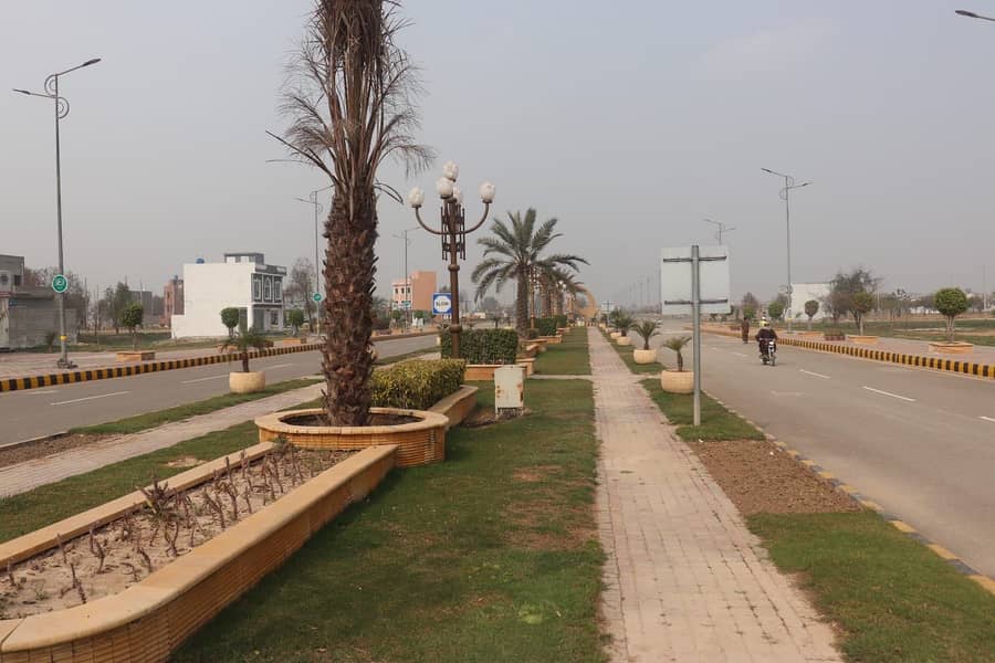 3 MARLA RESIDENCIAL PLOTS FILES FOR SALE IN RAIWIND ROAD 30