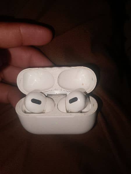 Apple Earbuds condition thk h 3