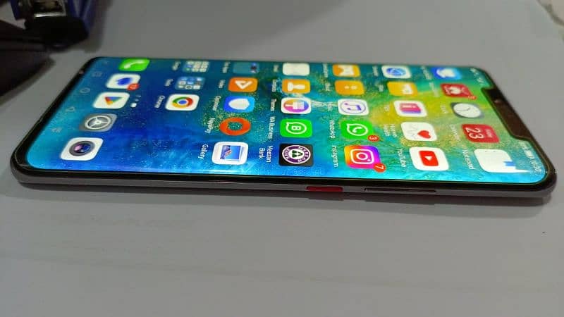 Huawei MATE 20 pro just like new 1