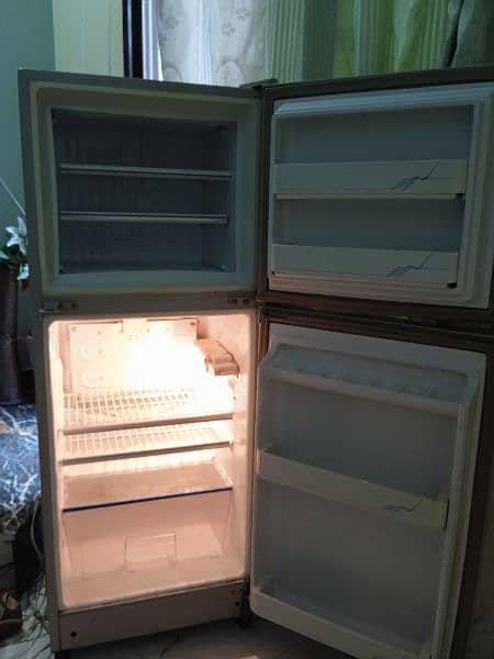 Refrigerator Dawlance brand for sale 2