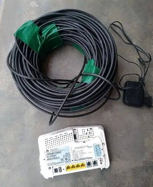 Huwaei wifi router with charger and 40 meter cable 1