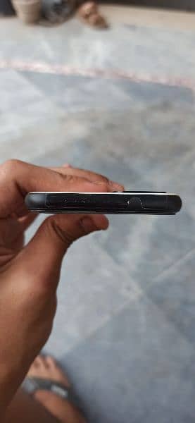 google pixel 4 for sale in mint condition 2