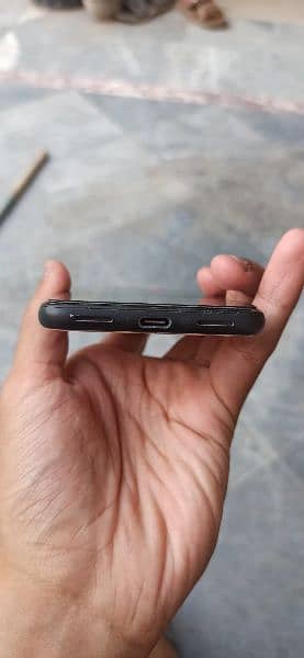 google pixel 4 for sale in mint condition 4