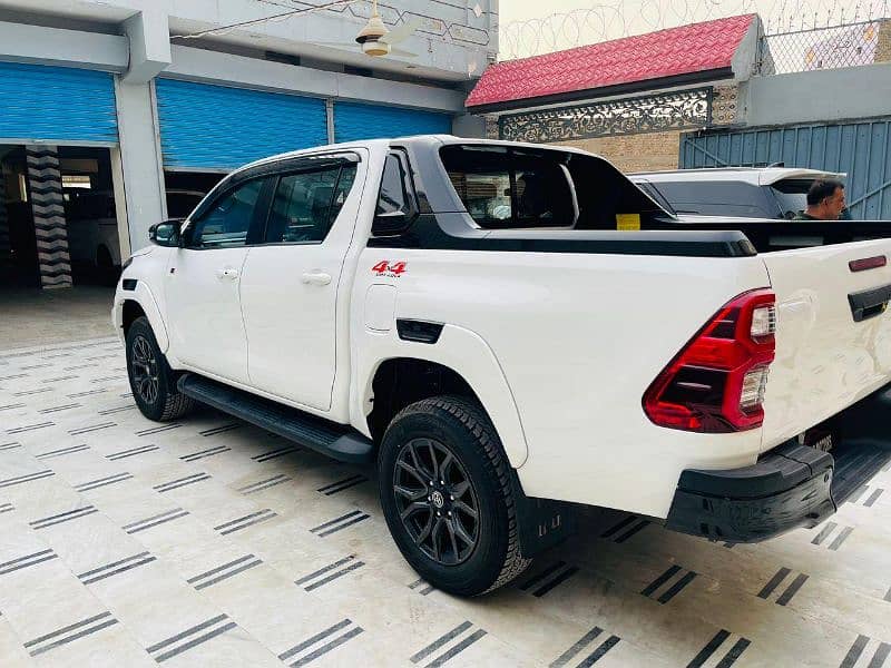 Toyota Hilux 2024 7