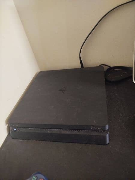 Ps4 slim 1 tb 2