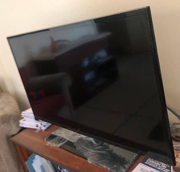 Samsung 40" Led Model UA40F5100ARSOT 0