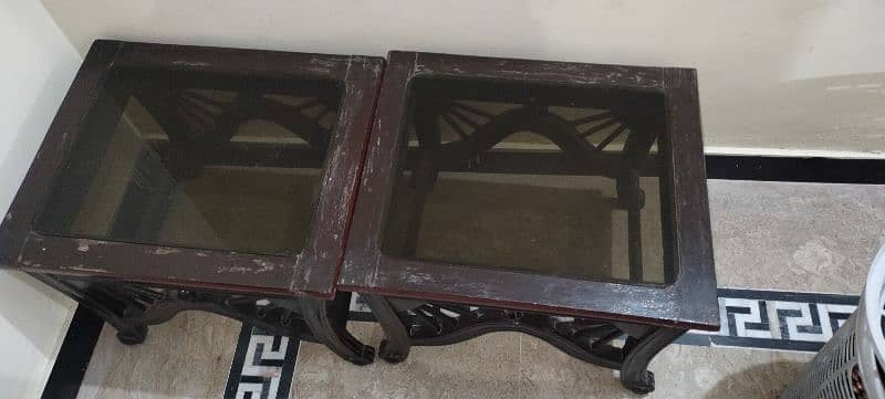 wooden center table for sale in good condition 2