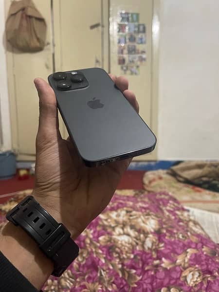 almost new iphone 14 pro (jv)is for sale 2