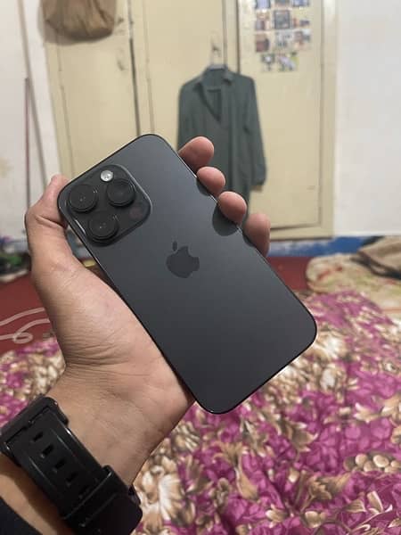 almost new iphone 14 pro (jv)is for sale 3