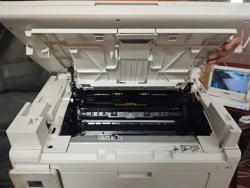 HP LaserJet Pro MFP M130a 3 in 1 printer + Scan + Copier slightly Use 2