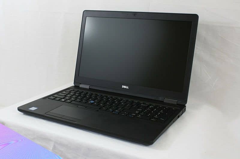 Dell latitude 5580 core i5  7th generation 1