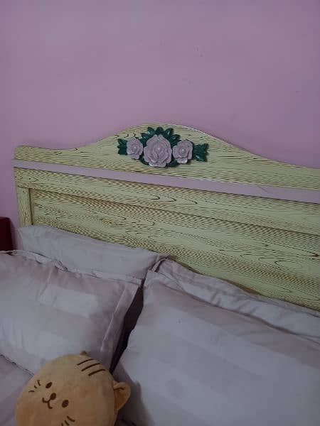 Queen bed set,side tables,dressing,reading,chair with mattress 7