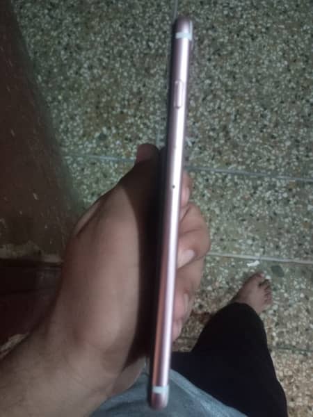 Iphone 7 plus non pta all ok 10/10 condition 4