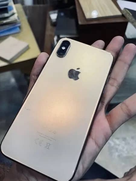 iPhone Xs 256gb golden 1