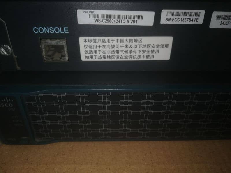 Cisco 24PORT switch CATALYST 2960plus series SI and PoE 2